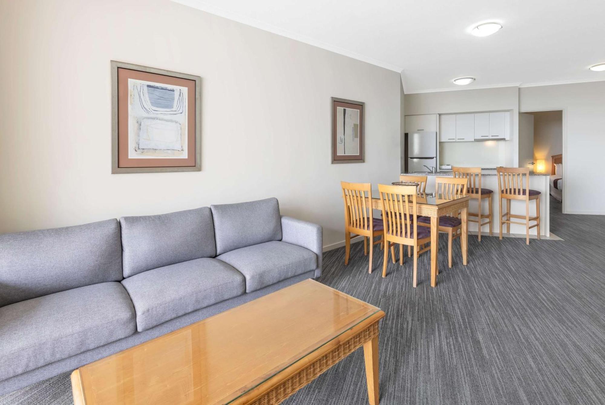 Ramada By Wyndham Marcoola Beach Экстерьер фото