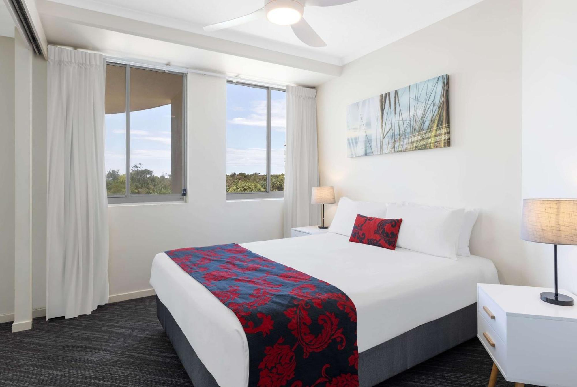 Ramada By Wyndham Marcoola Beach Экстерьер фото