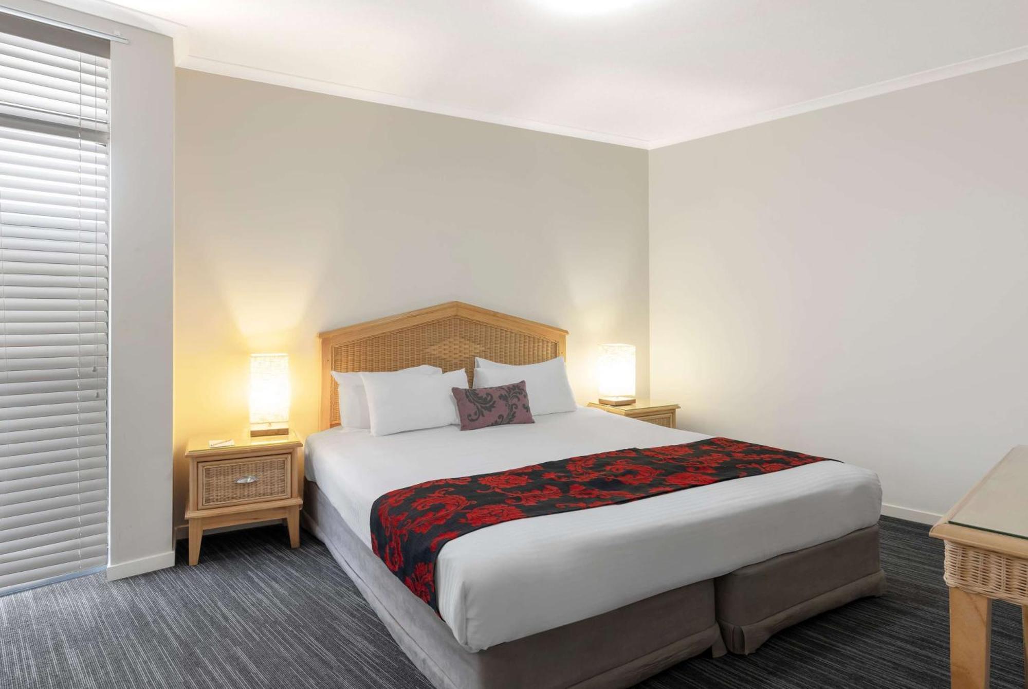 Ramada By Wyndham Marcoola Beach Экстерьер фото